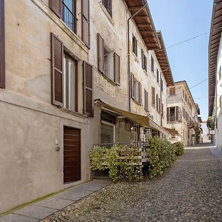 Nel Cuore Di Arona- Via Pertossi Apartment Arona