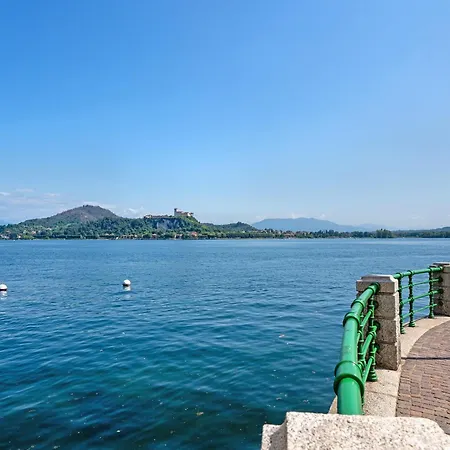 Nel Cuore Di Arona- Via Pertossi Apartamento